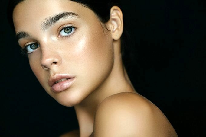 De Beste Merken Voor Gezichtsverf En Hoe U De Beste Make-up Voor Uw Huidtype Selecteert